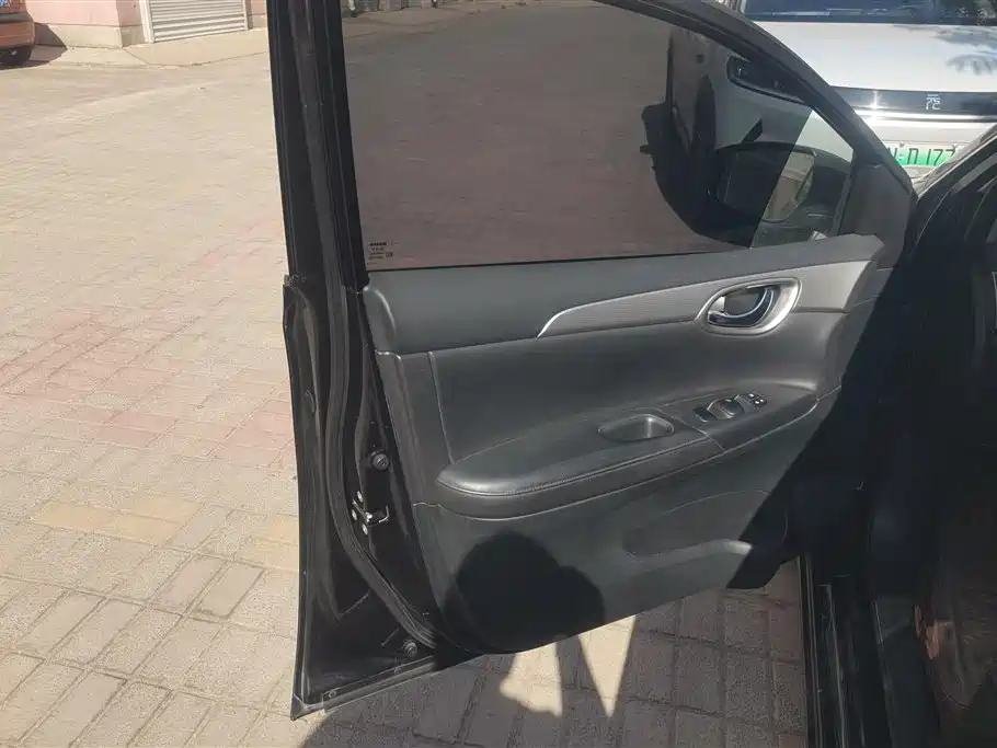 Nissan Sylphy 2012 1.6XL Manual Luxury Edition