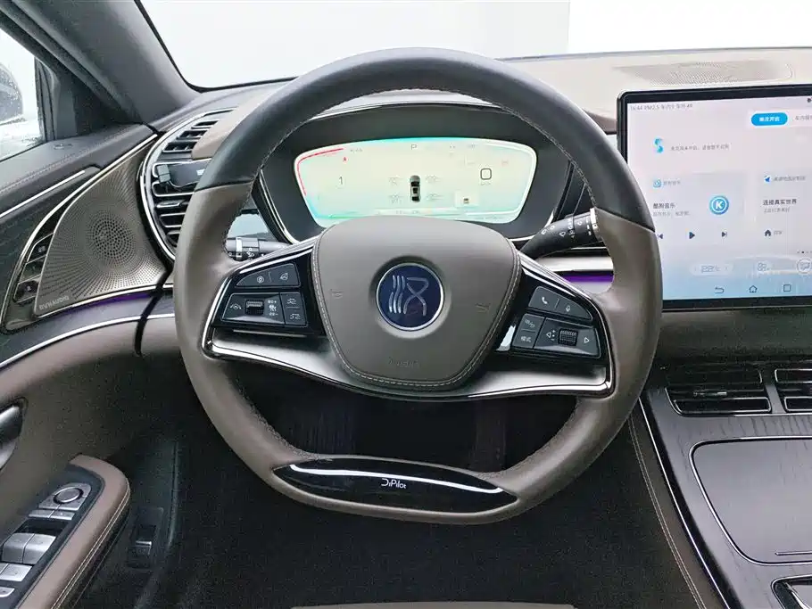 Han 2023 DM-i Champion Edition 121KM Premium