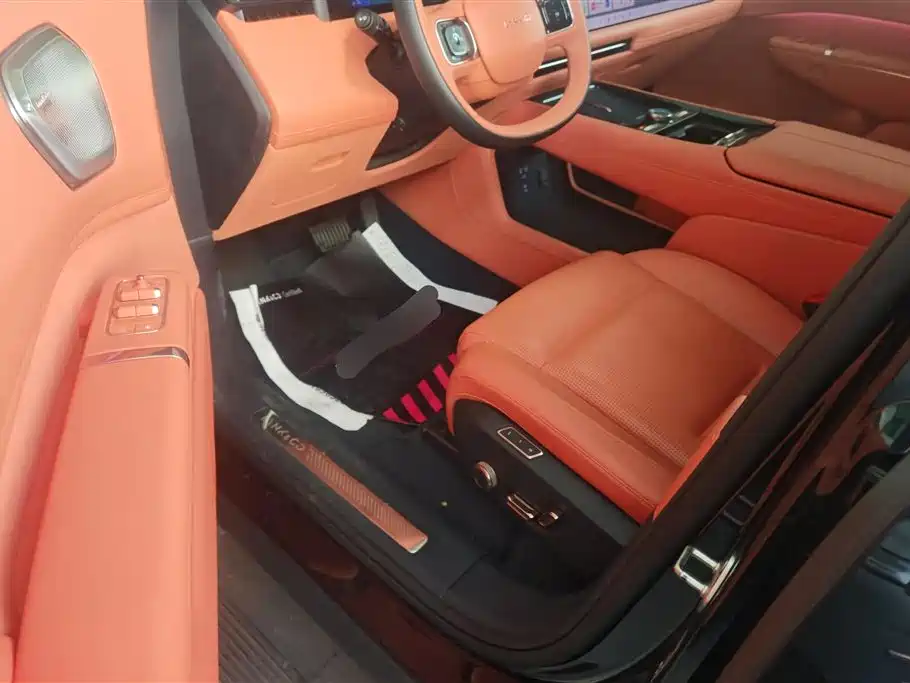 Lynk & Co 900 2025 1.5T Ultra 6-Seater