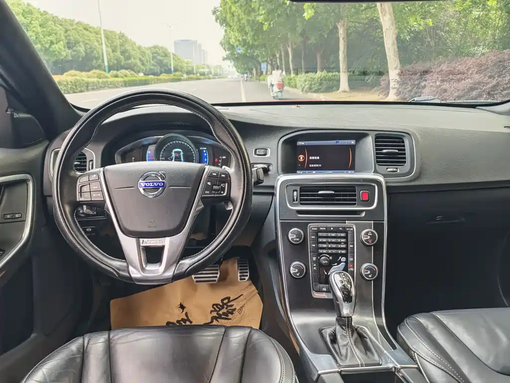 Volvo S60 2014 T5 R-Design