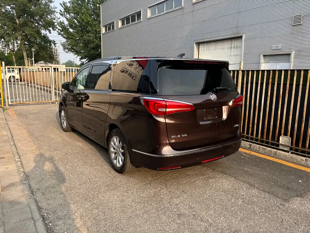 Buick GL8 2017 ES 28T Comfort Edition China V