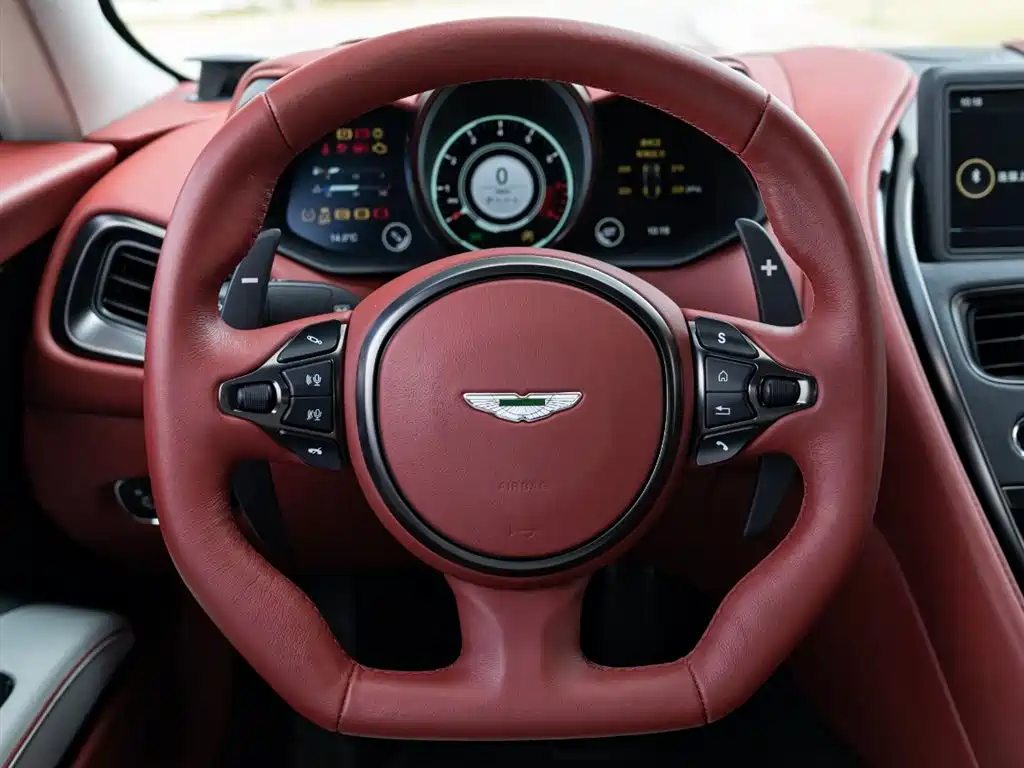 Aston Martin DBS Superleggera V12 Coupe