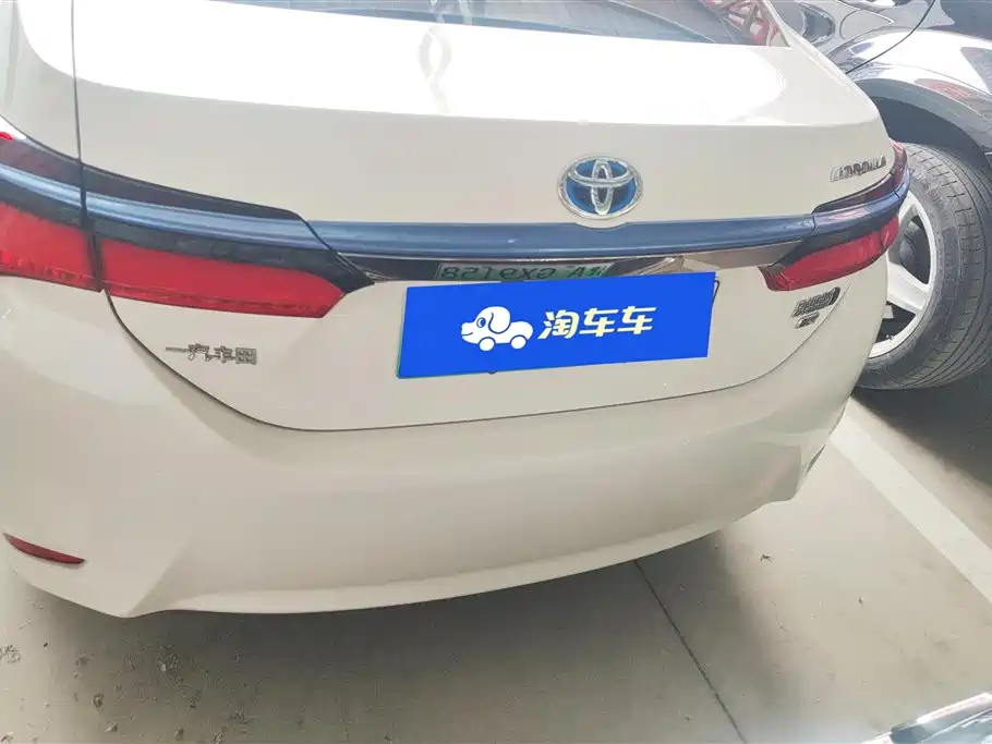 Toyota Corolla Plug-in Hybrid 2020 1.8L E-CVT Comfort Edition