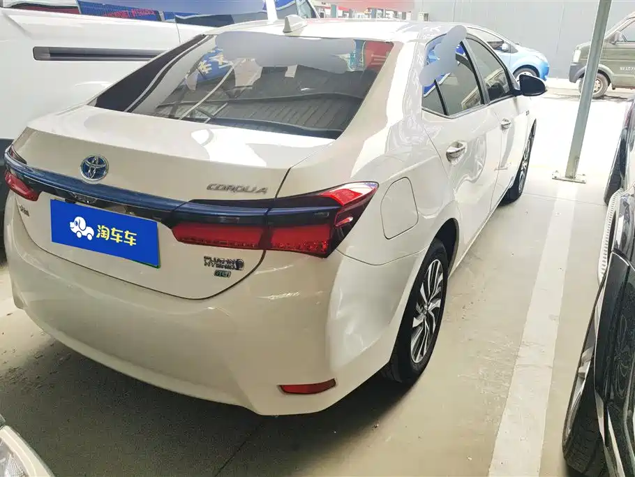 Toyota Corolla Plug-in Hybrid 2020 1.8L E-CVT Comfort Edition