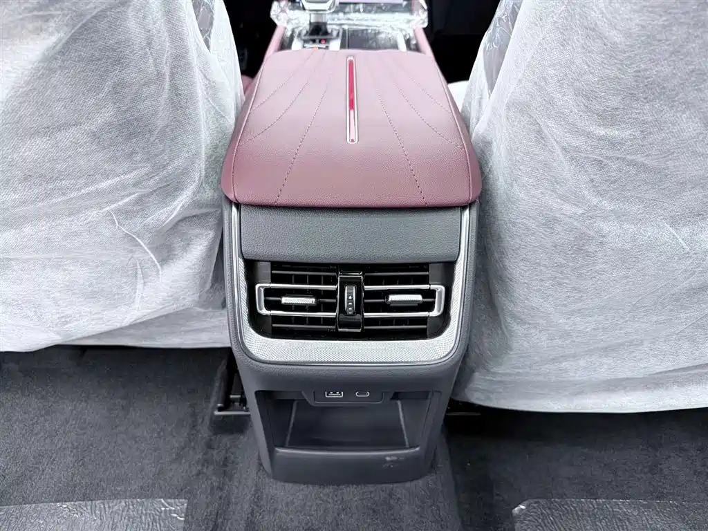 Hongqi H5 2025 2.0T Automatic Xuanying Edition