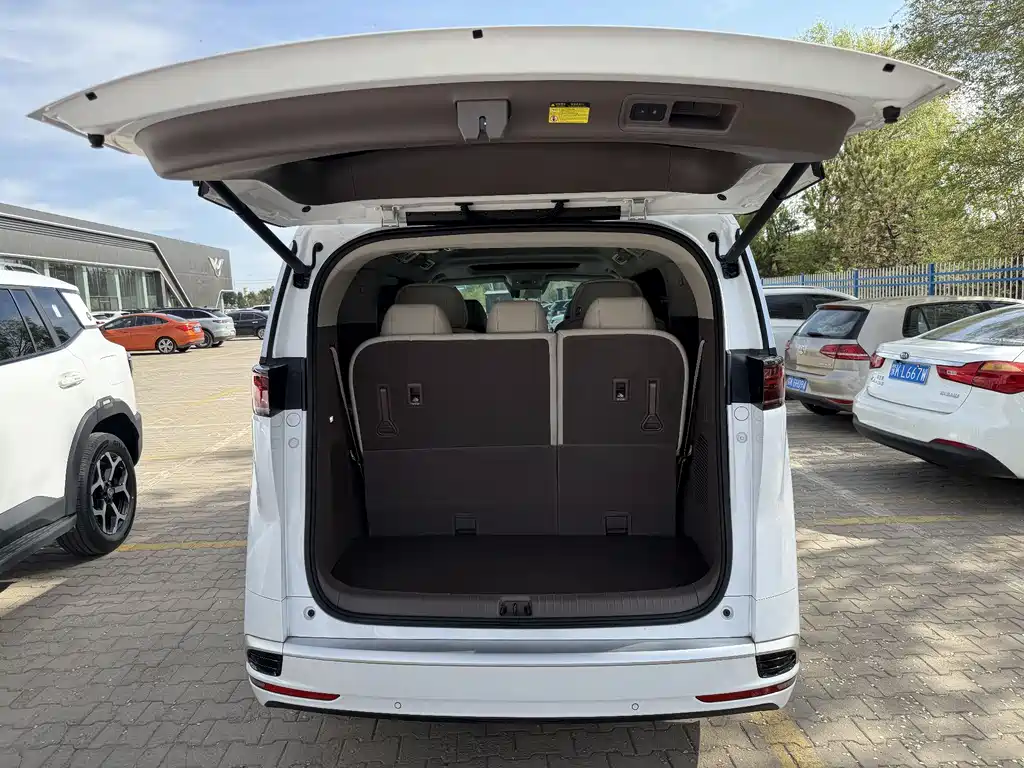 Denza D9 2022 DM-i 970 AWD Prestige Edition