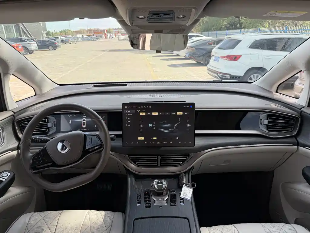 Denza D9 2022 DM-i 970 AWD Prestige Edition