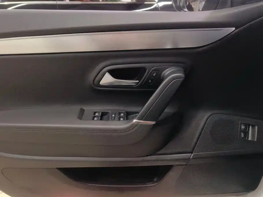 FAW-Volkswagen CC 2016 300TSI 25th Anniversary Edition