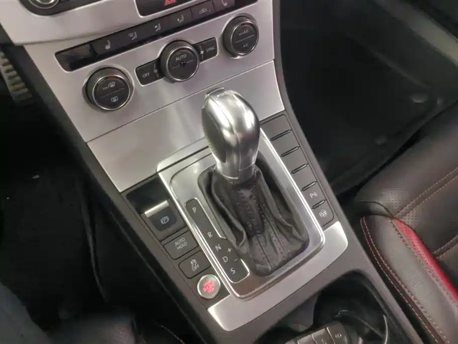 FAW-Volkswagen CC 2016 300TSI 25th Anniversary Edition