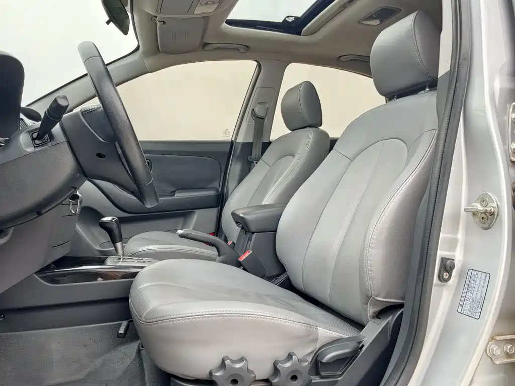 Hyundai Elantra 2011 1.6L Automatic Luxury Edition
