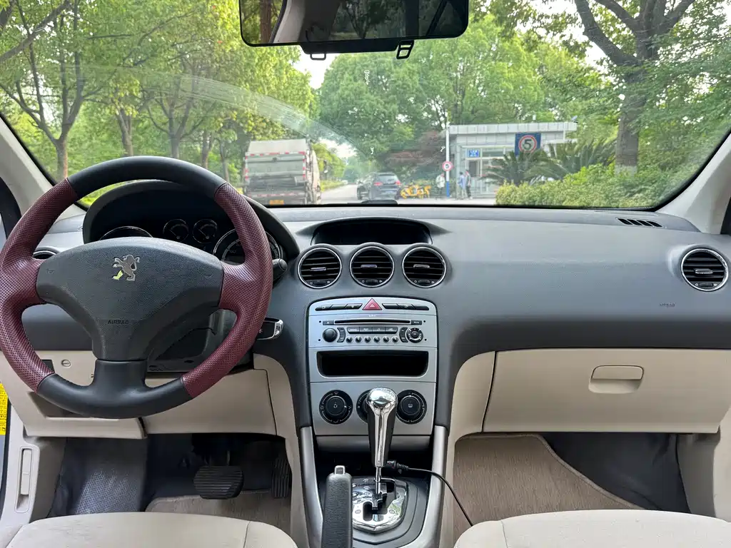 Peugeot 408 2010 2.0L Automatic Premium Edition