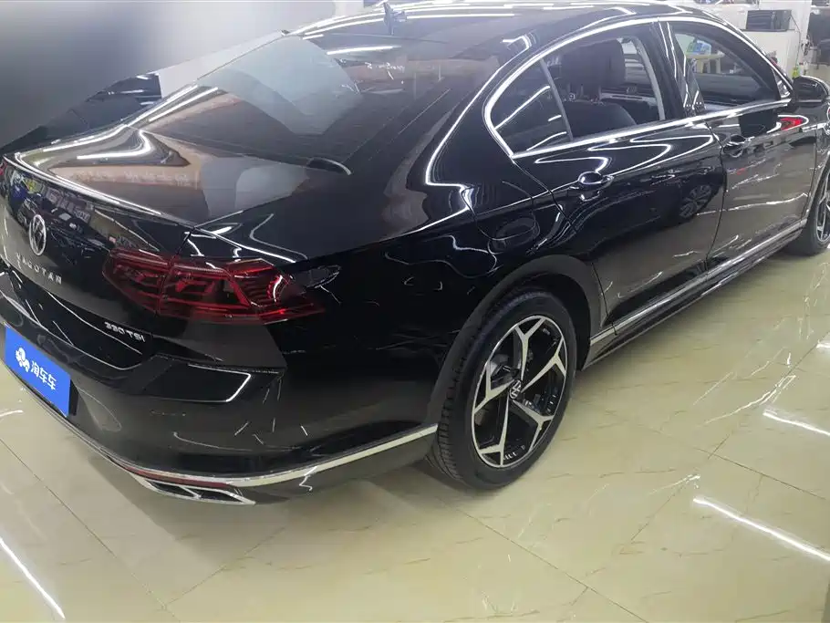 Magotan 2023 2 Million Units Commemorative Edition 330TSI DSG Luxury