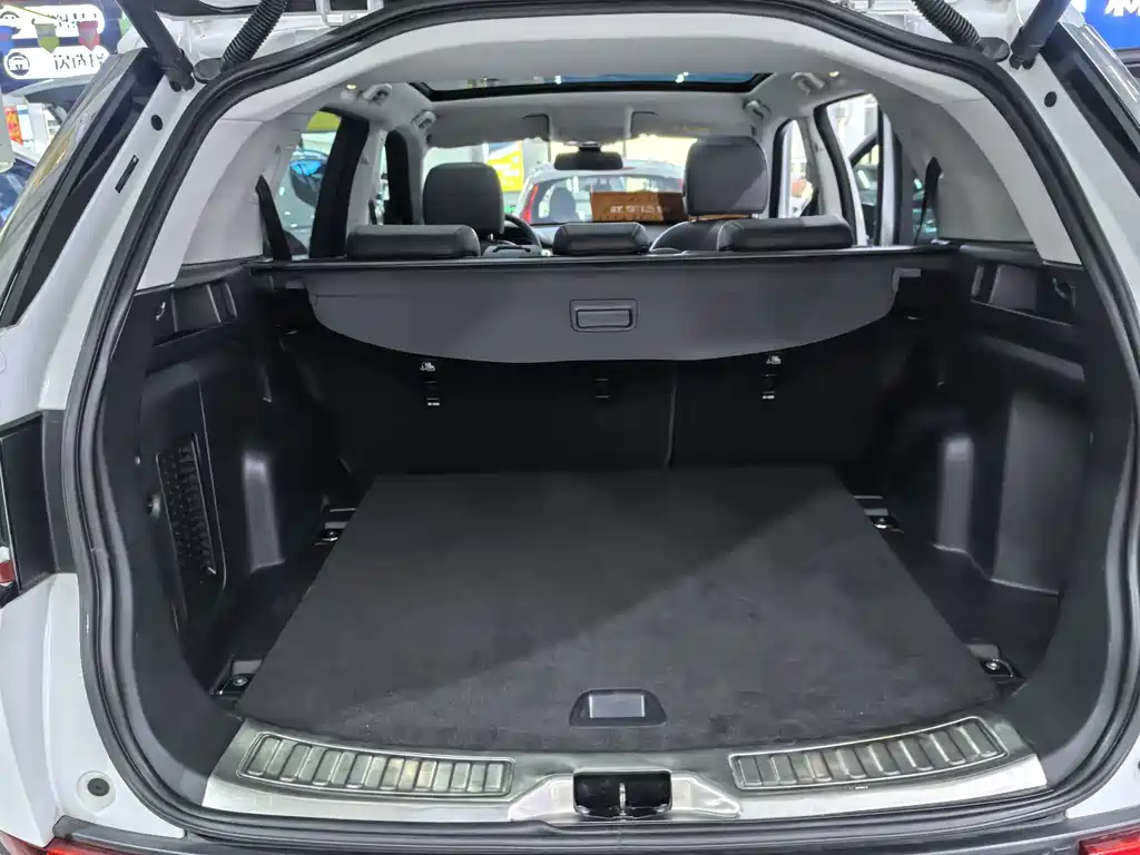 Land Rover Discovery Sport 2019 240PS SE