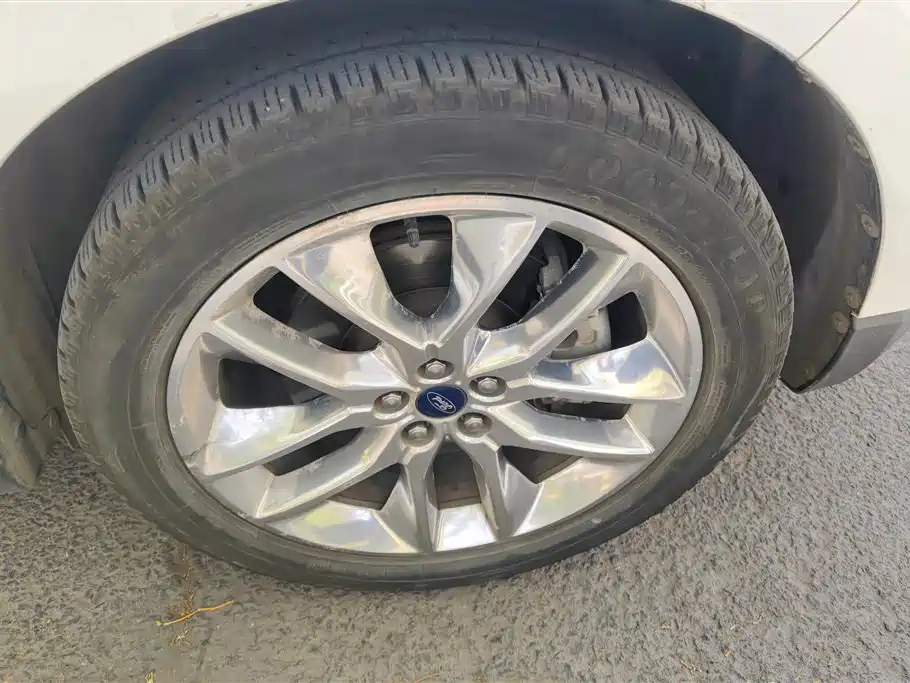 Edge 2016 EcoBoost 245 AWD Zunrui Edition 7-seat