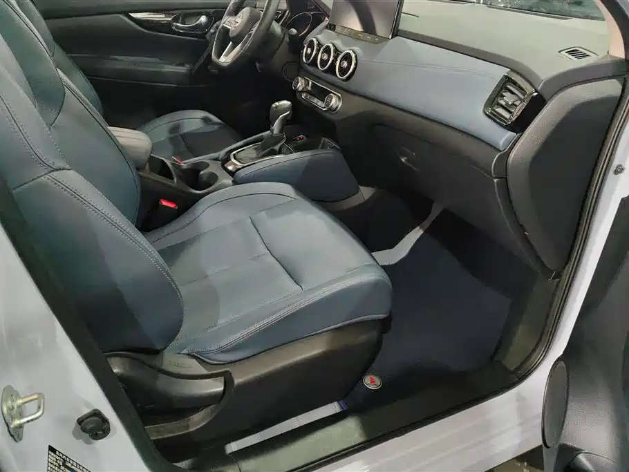 Nissan Qashqai 2025 Honor 2.0L CVT XV+ Leading Edition