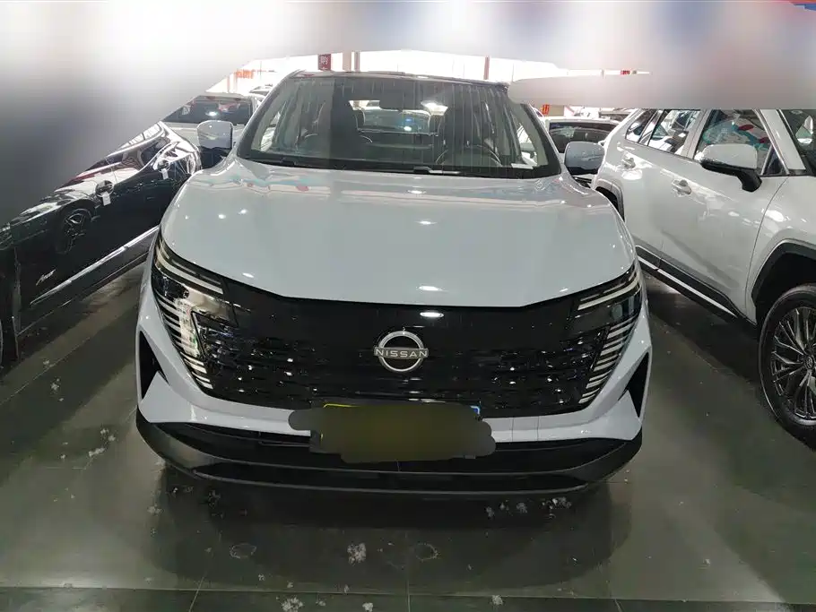 Nissan Qashqai 2025 Honor 2.0L CVT XV+ Leading Edition