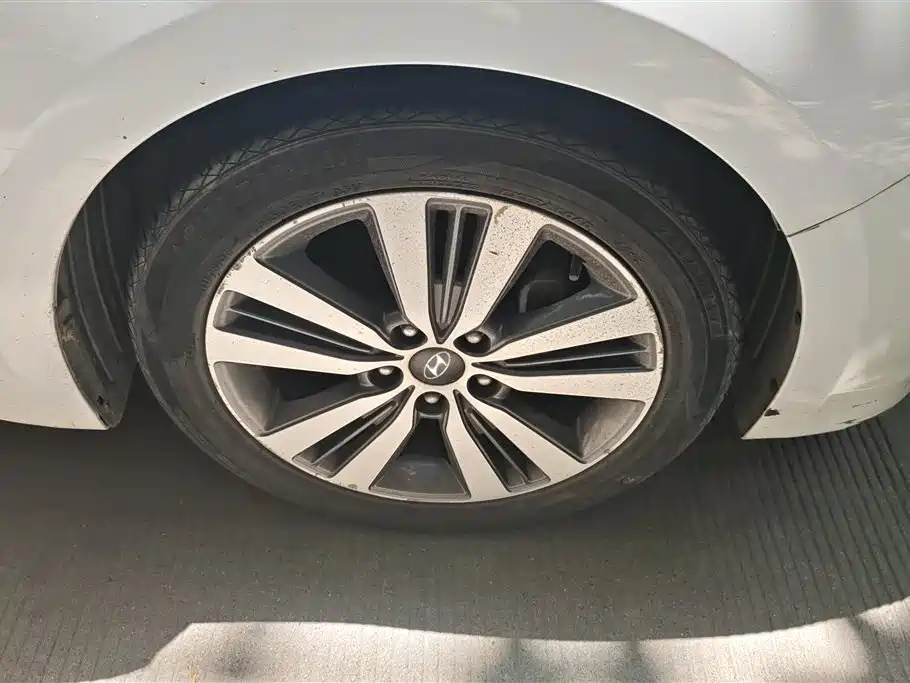 Hyundai Mistra 2016 1.8L Automatic Smart Edition GLS