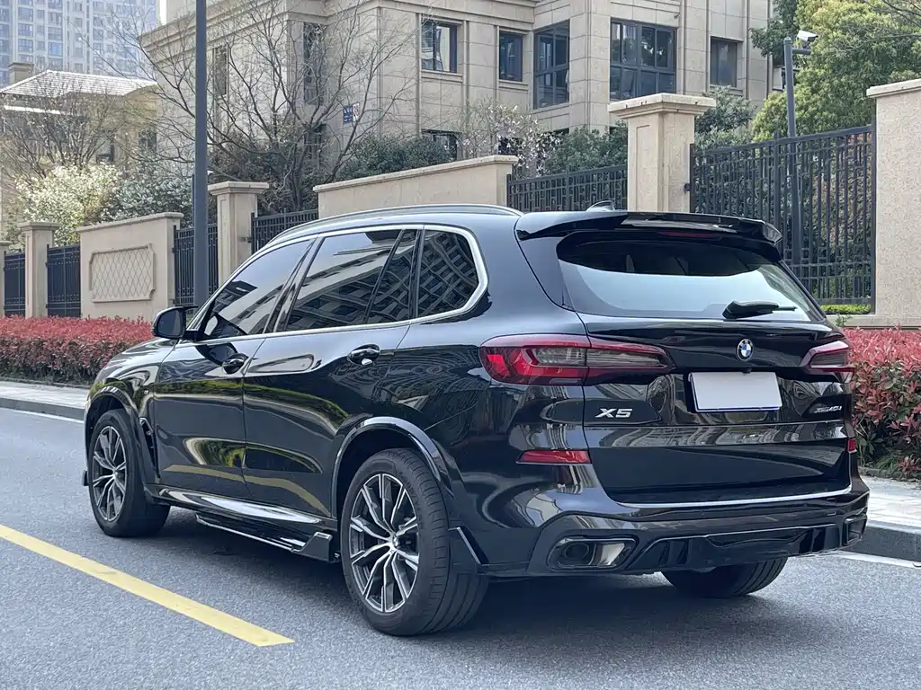 BMW X5 2022 xDrive30Li Premium M Sport Package - фото 5