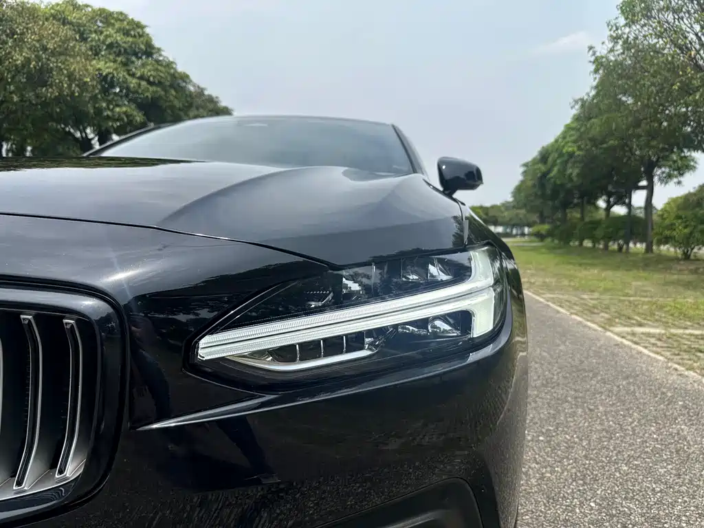 Volvo S90 2024 B5 Zhiyuan Luxury Edition
