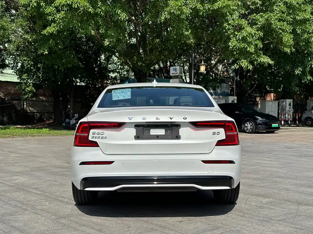 Volvo S60 2024 B5 Inscription Sport Edition