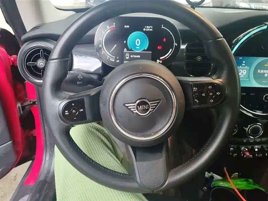 MINI 2023 1.5T ONE