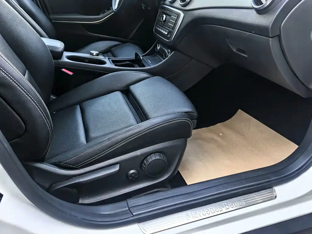 Mercedes-Benz GLA 200 Dynamic Edition 2016