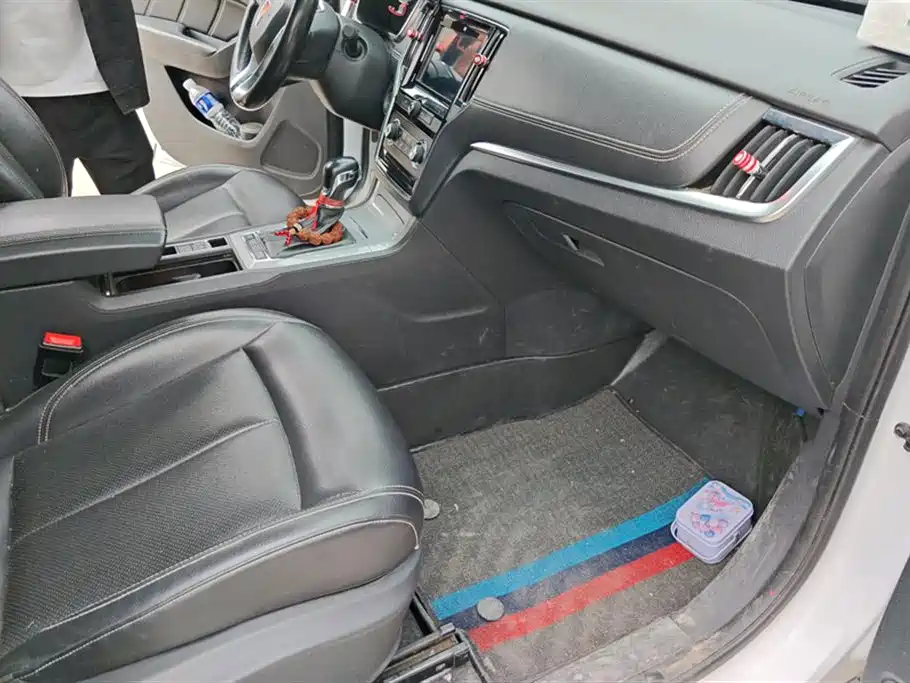 Roewe RX5 2016