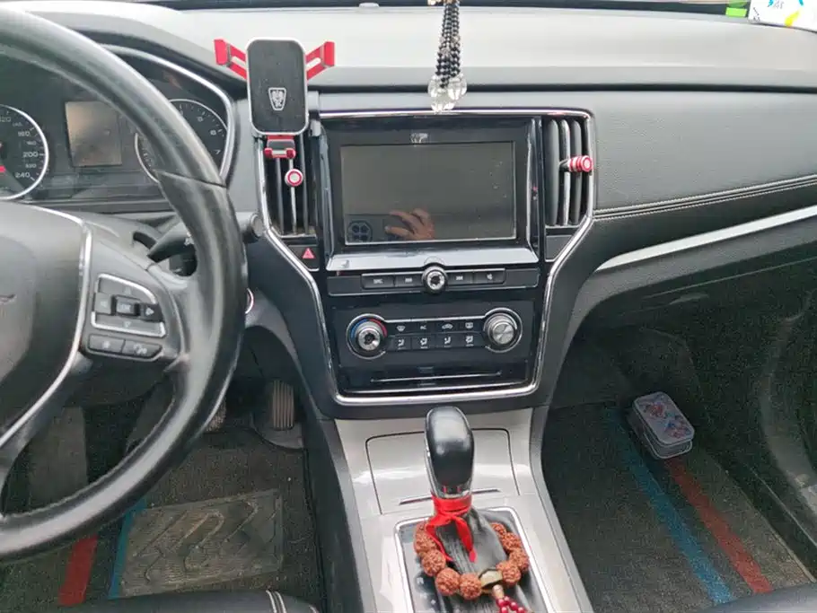 Roewe RX5 2016