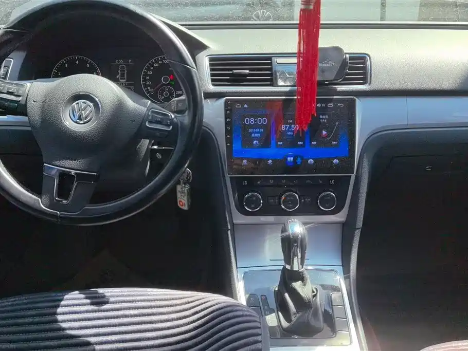 Volkswagen Passat 2014 1.8TSI DSG Zunrong Edition