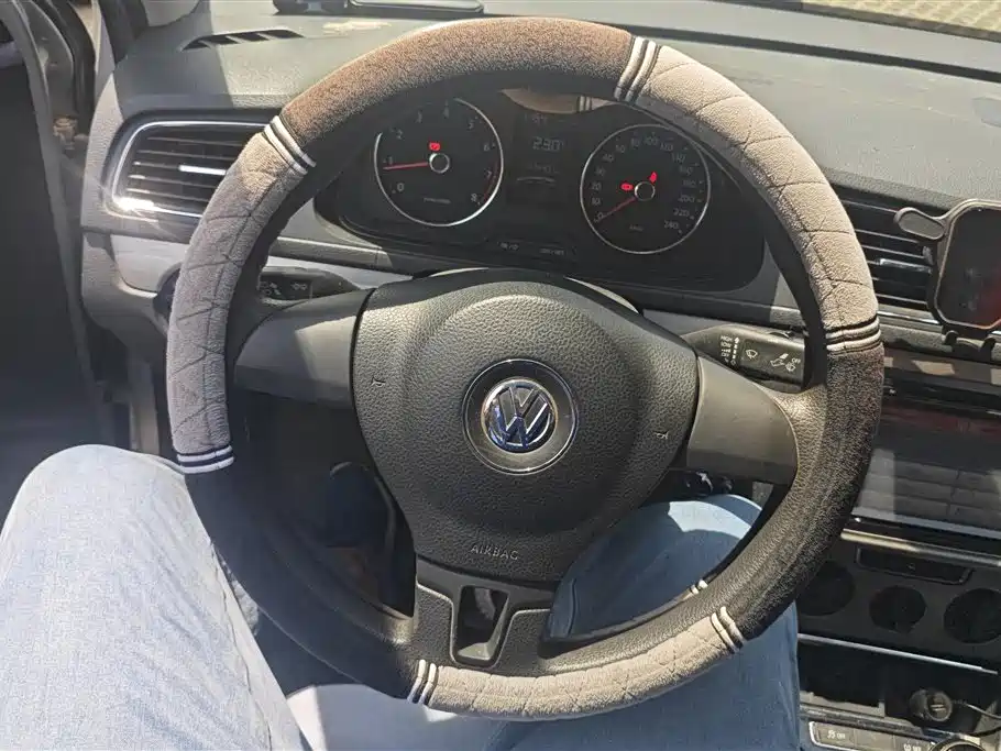 Volkswagen Lavida 2013 Facelift 1.4TSI Manual Comfort Edition