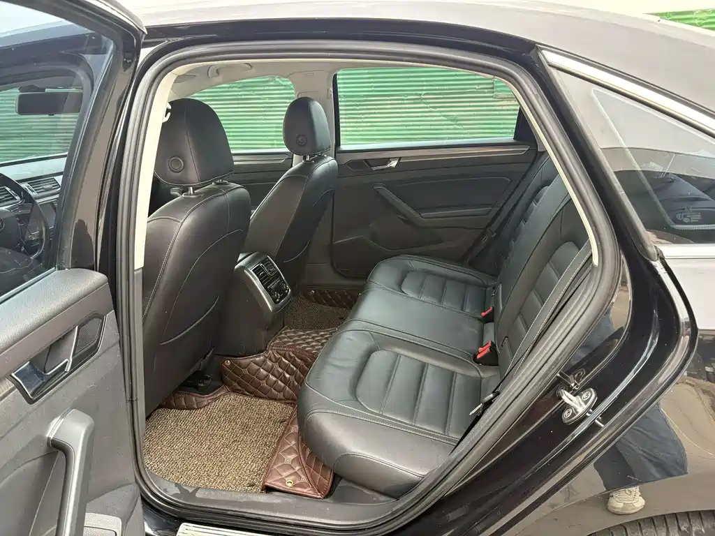Volkswagen Passat 2016 330TSI DSG Zunrong Edition