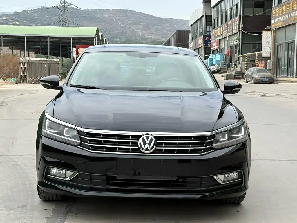 Volkswagen Passat 2016 330TSI DSG Zunrong Edition