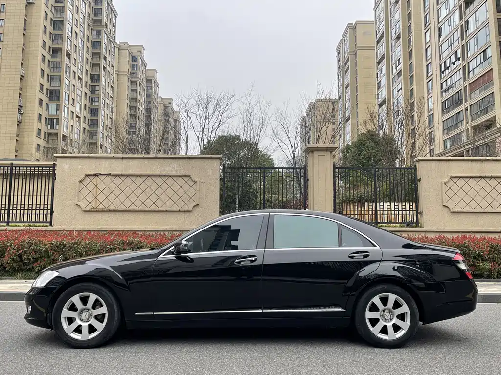 Mercedes-Benz S-Class 2006 S 300