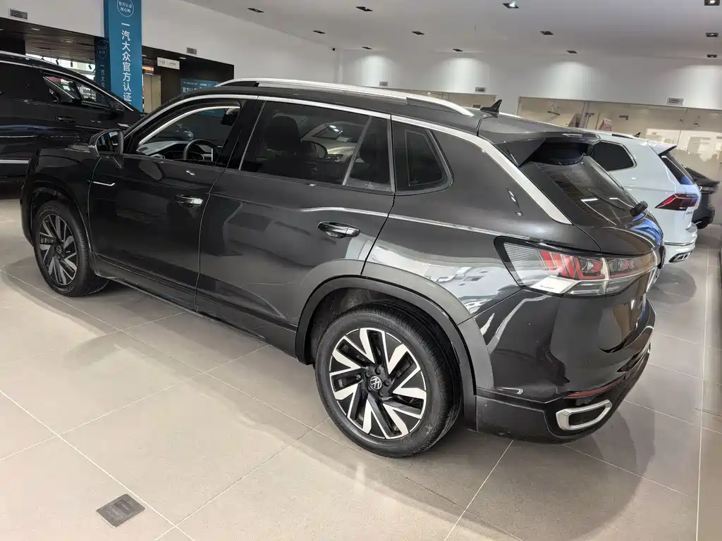 Volkswagen Tayron 2023 330TSI FWD R-Line High Performance Edition