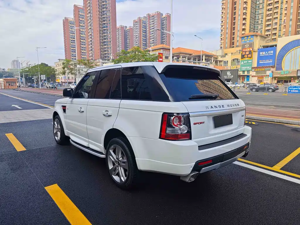 Range Rover Sport 2013 5.0 NA V8 HSE Red Edition