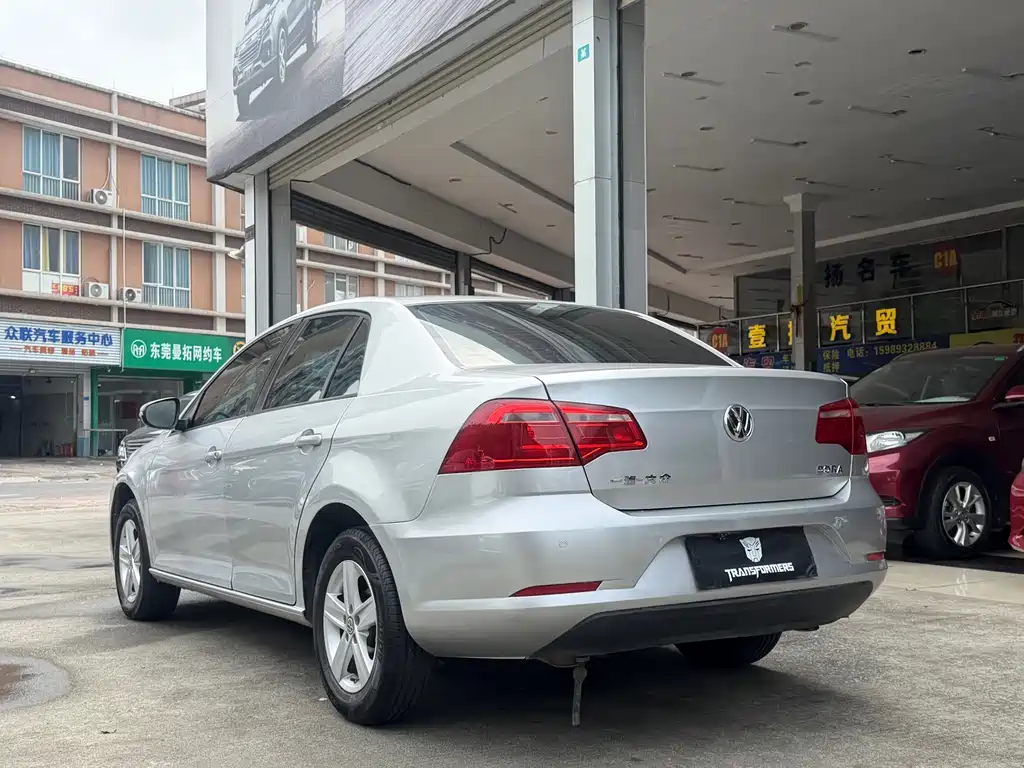 Volkswagen Bora 2015 Value Edition 1.6L Automatic Fashion