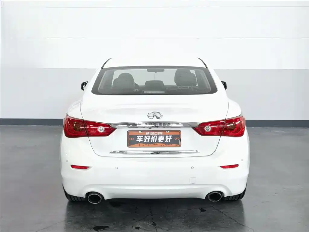 Infiniti Q50L 2015 2.0T Comfort Edition
