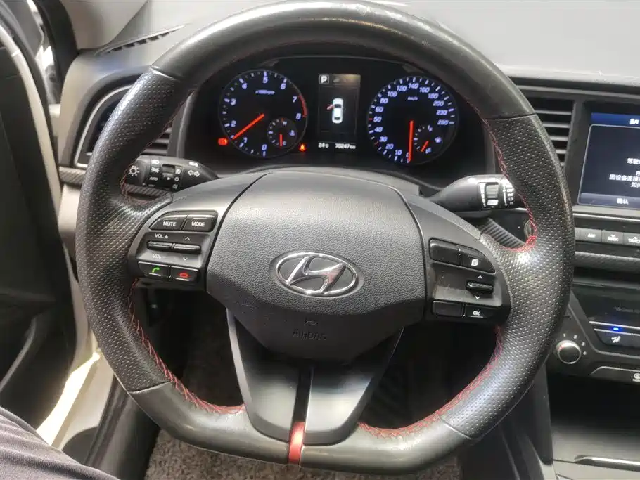 Hyundai Elantra Lingdong 2018 1.4T DCT Xuandong Vitality Edition