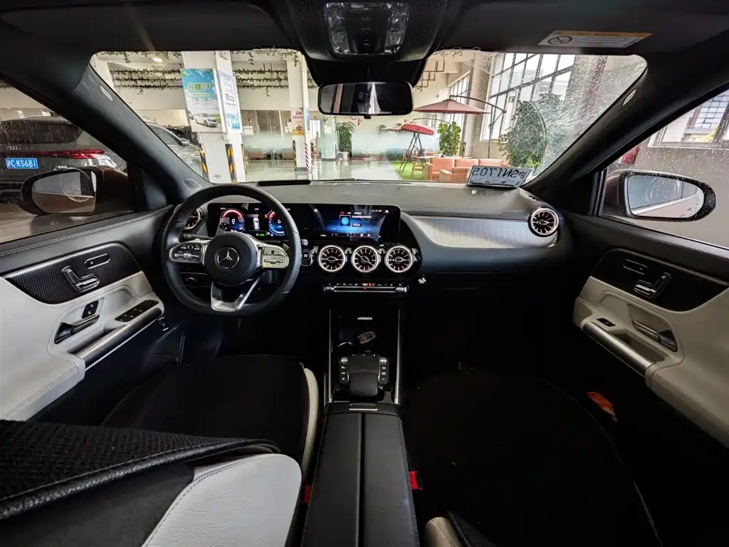 Mercedes-Benz EQA 2022 EQA 300 4MATIC Launch Edition