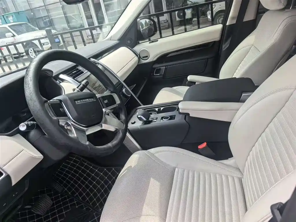 Land Rover Discovery 2023 360PS R-Dynamic S