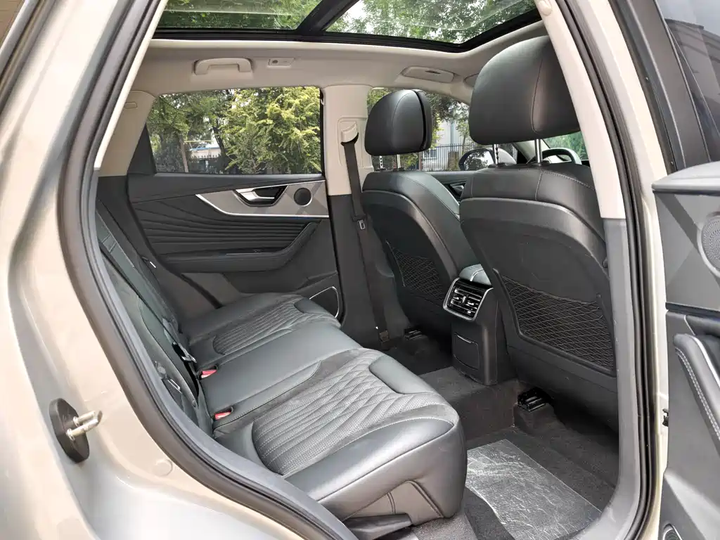 Hongqi HS5 2023 2.0T AWD Qi Xiang Pro