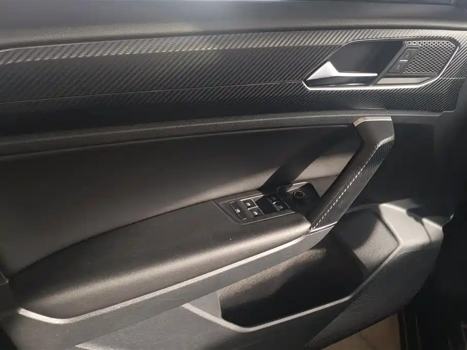 Tayron 2021 330TSI FWD Luxury Smart Connect Edition