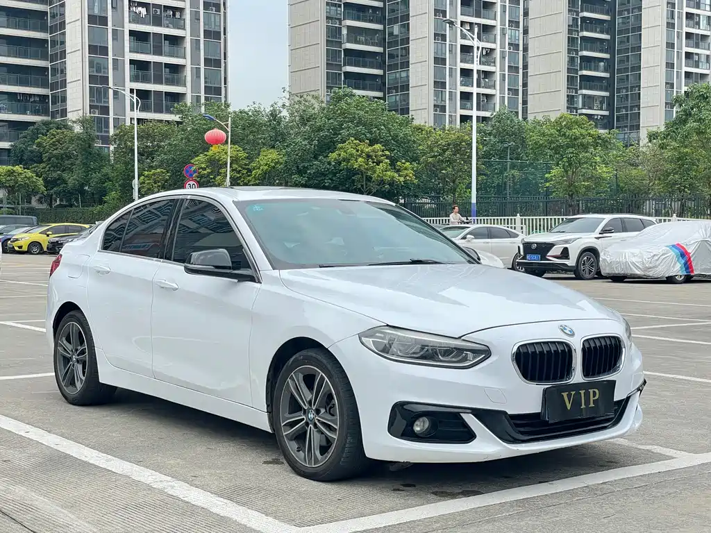 BMW 1 Series 2018 118i Sport