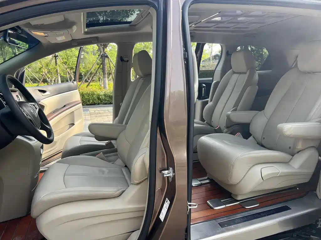 Buick GL8 2018 28T Luxury Model China VI