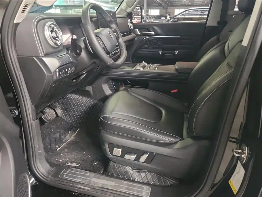 Tank 300 PHEV 2025 Hi4-T 37.1kWh