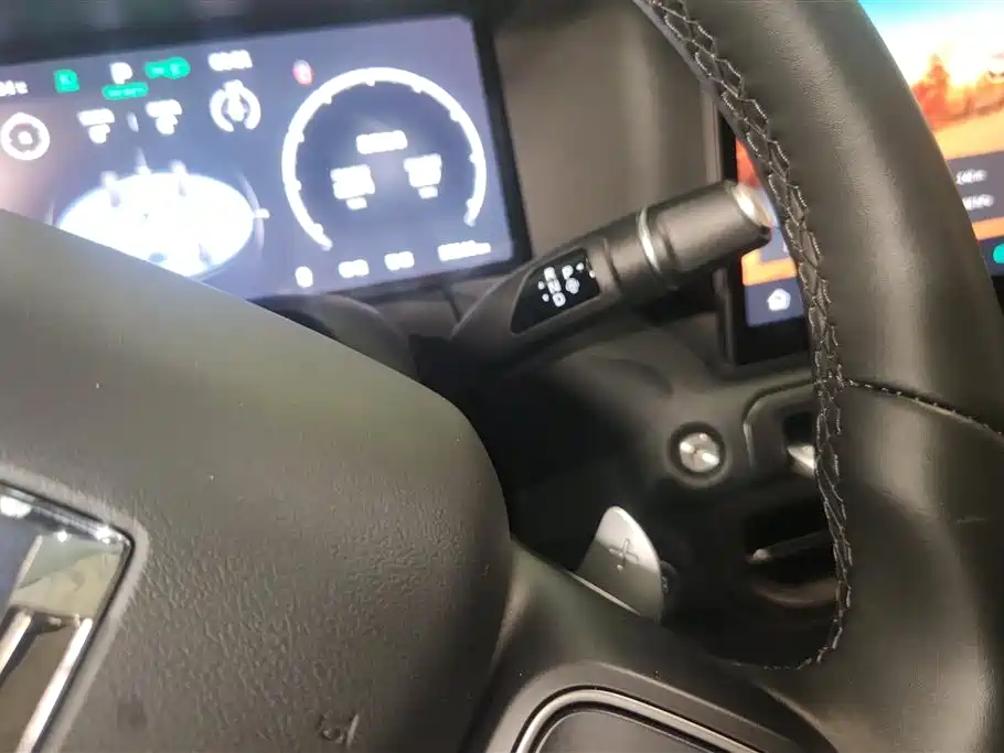 Tank 300 PHEV 2025 Hi4-T 37.1kWh