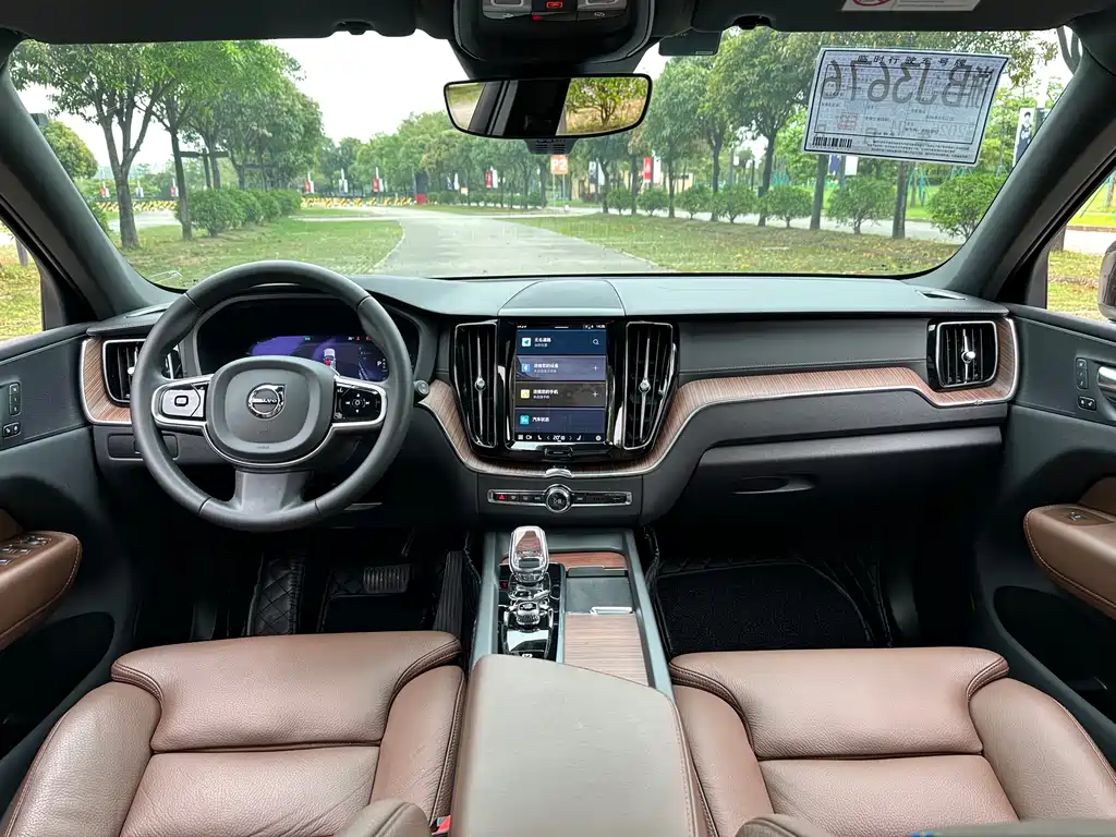 Volvo XC60 2024 B5 AWD Inscription