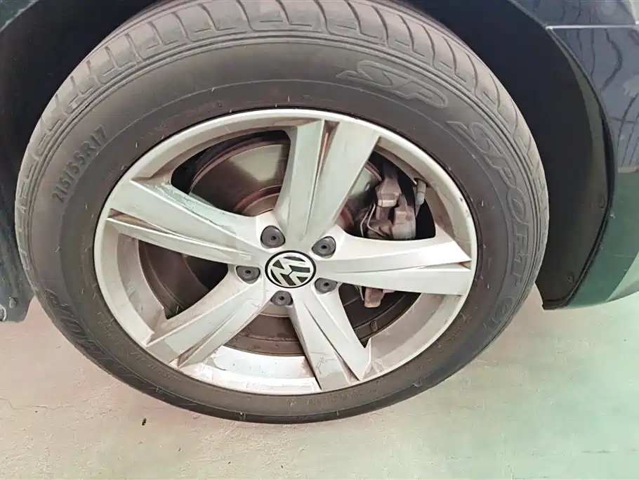 Volkswagen Passat 2013 2.0TSI DSG Yuzun Edition