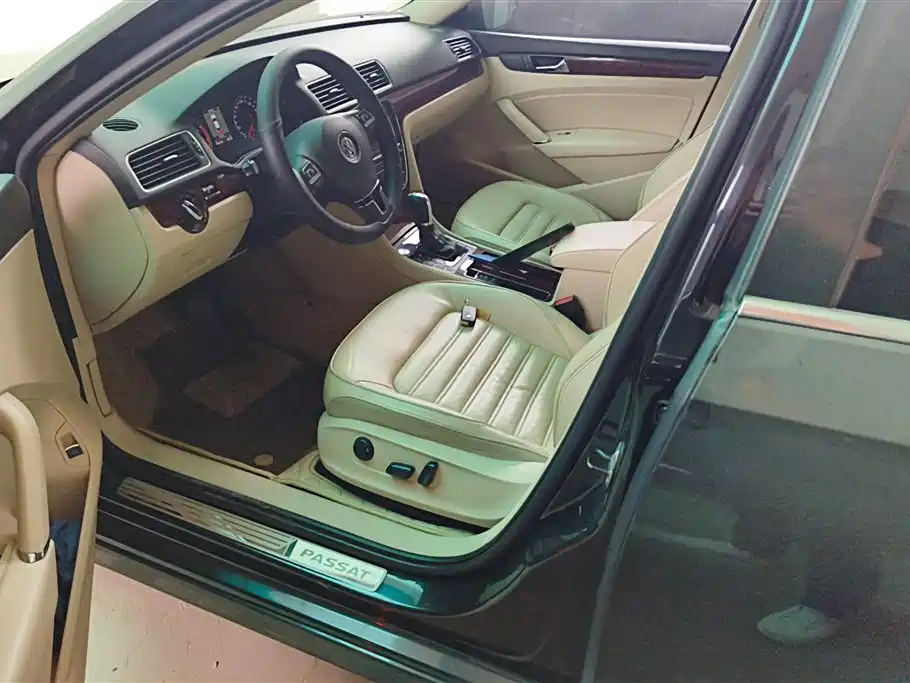 Volkswagen Passat 2013 2.0TSI DSG Yuzun Edition