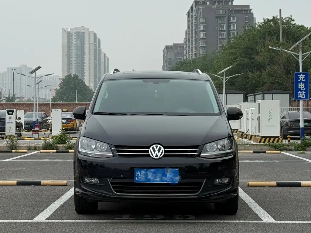 Volkswagen Sharan 2018 380TSI Comfort 6-seater